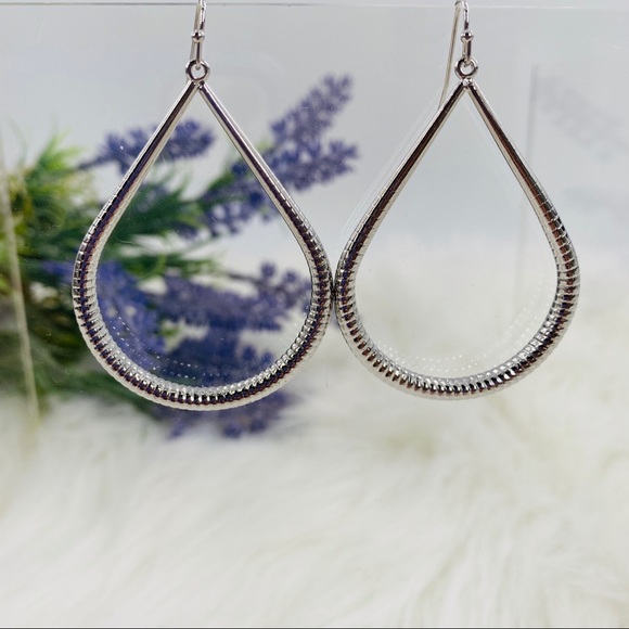 Apt. 9 Silver Drop Dangle Style Earrings - Picture 6 of 6